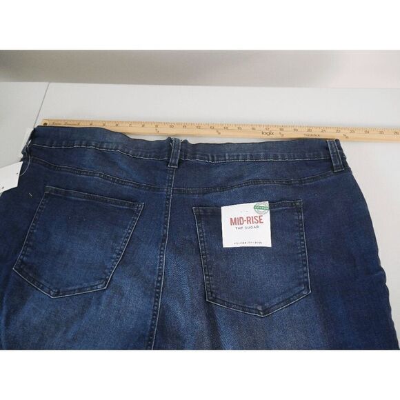 Celebrity Pink Womens Plus The Sugar Mid Rise Frayed Hem Denim Shorts 24 - Picture 7 of 8